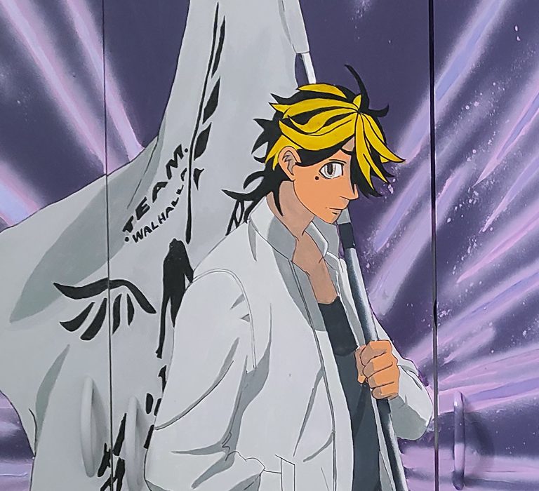 decoración de interiores, armario personalizado pintado a mano con un personaje del manga tokyo revengers